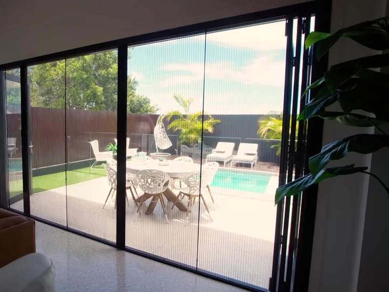 Etimesgut Menteşeli Sineklik Estetik Tasarımlar Şık Sinekliklerle Buluşuyor